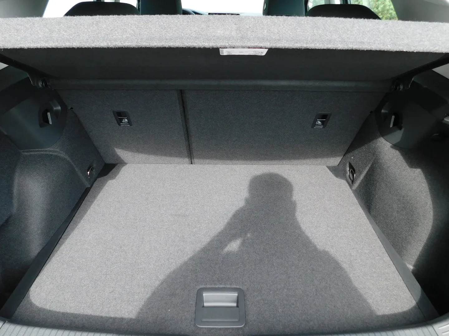 12821 volkswagen golf 8 2.0 tdi - slika 13
