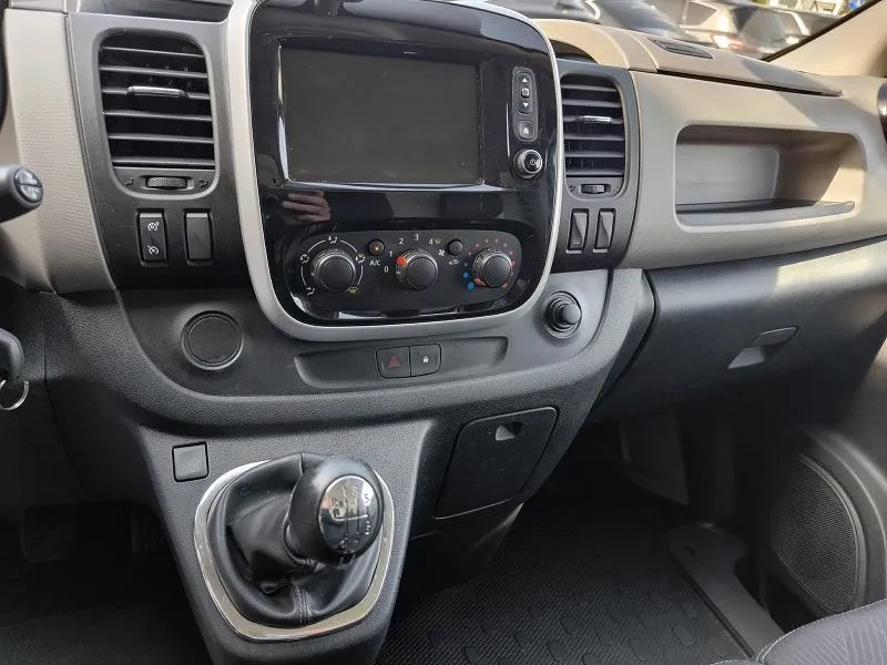 renault trafic 1.6 dci*120ks*klima*krovni nosači*tempomat* - slika 12