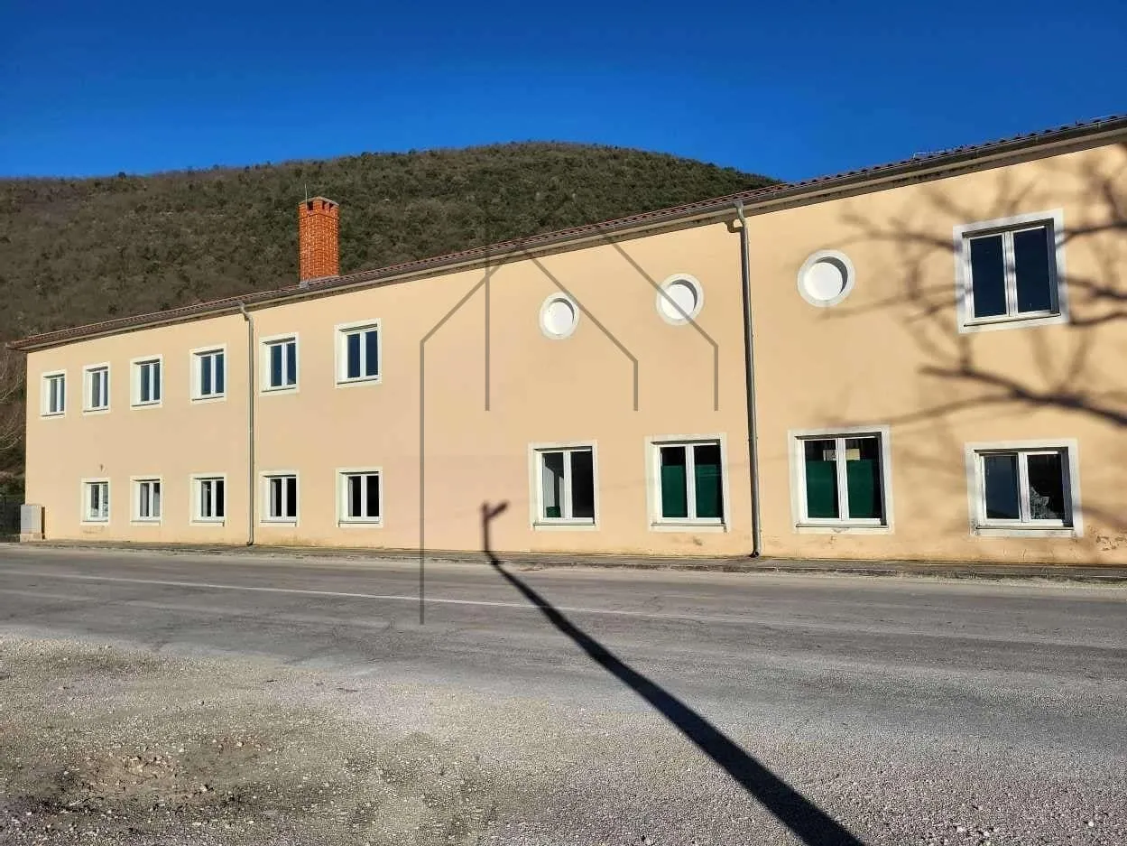 istra, labin, okolica, poslovno stambena zgrada 3700 m2 - slika 5