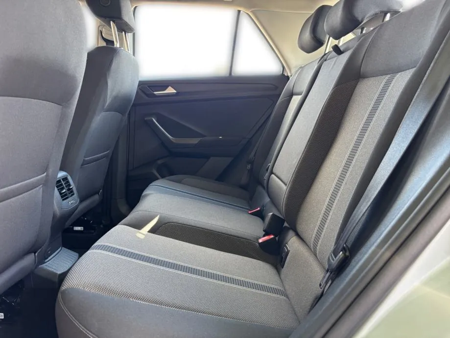 vw t-roc 1,6 tdi lounge - slika 11