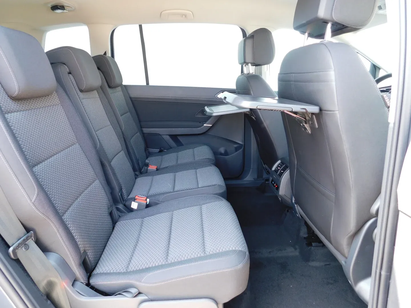 12790 volkswagen touran 2.0 tdi dsg r-line - slika 13