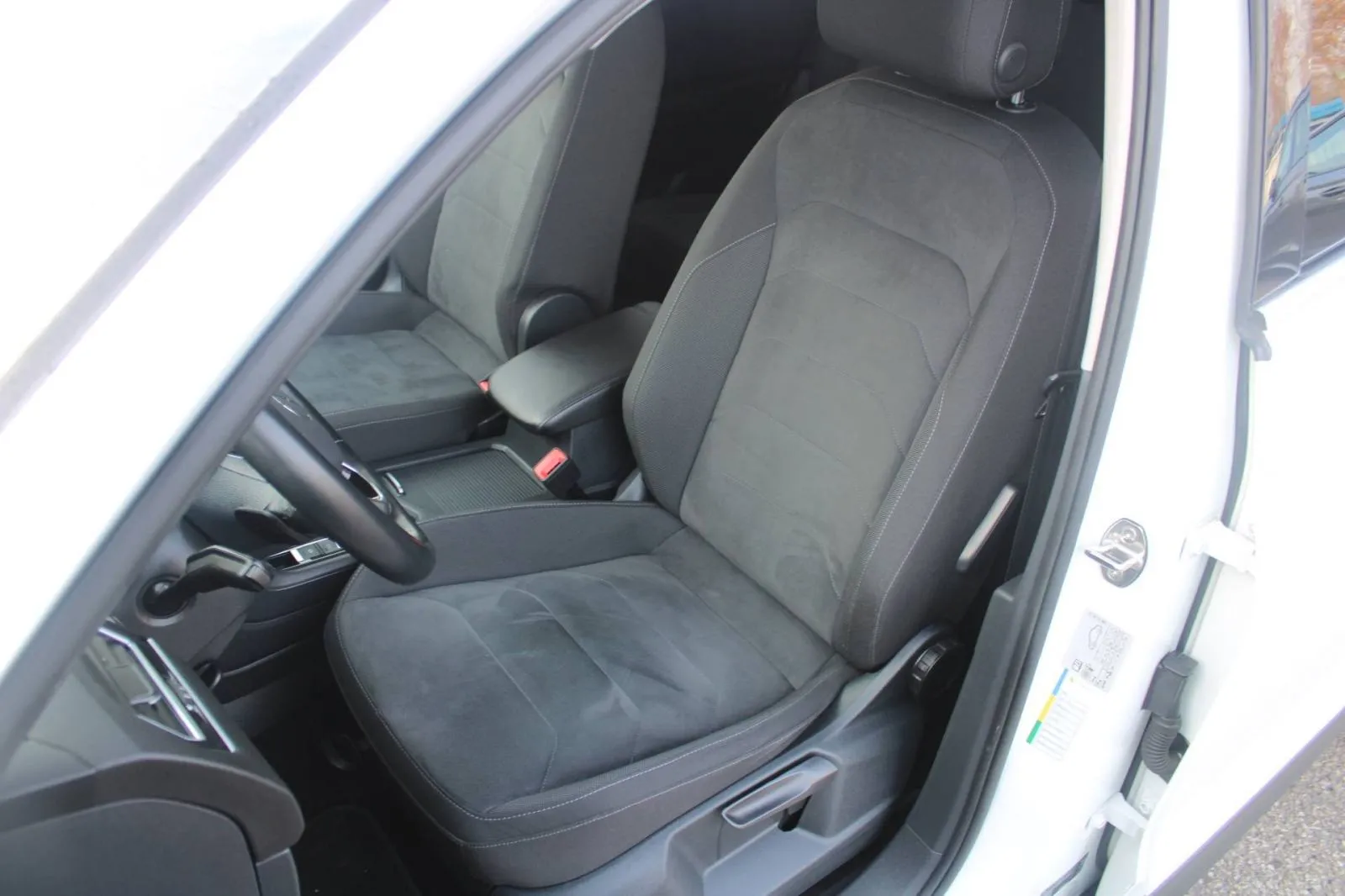 vw tiguan allspace 2.0 tdi dsg 7 sjedala *led, navigacija, kamera* - slika 11