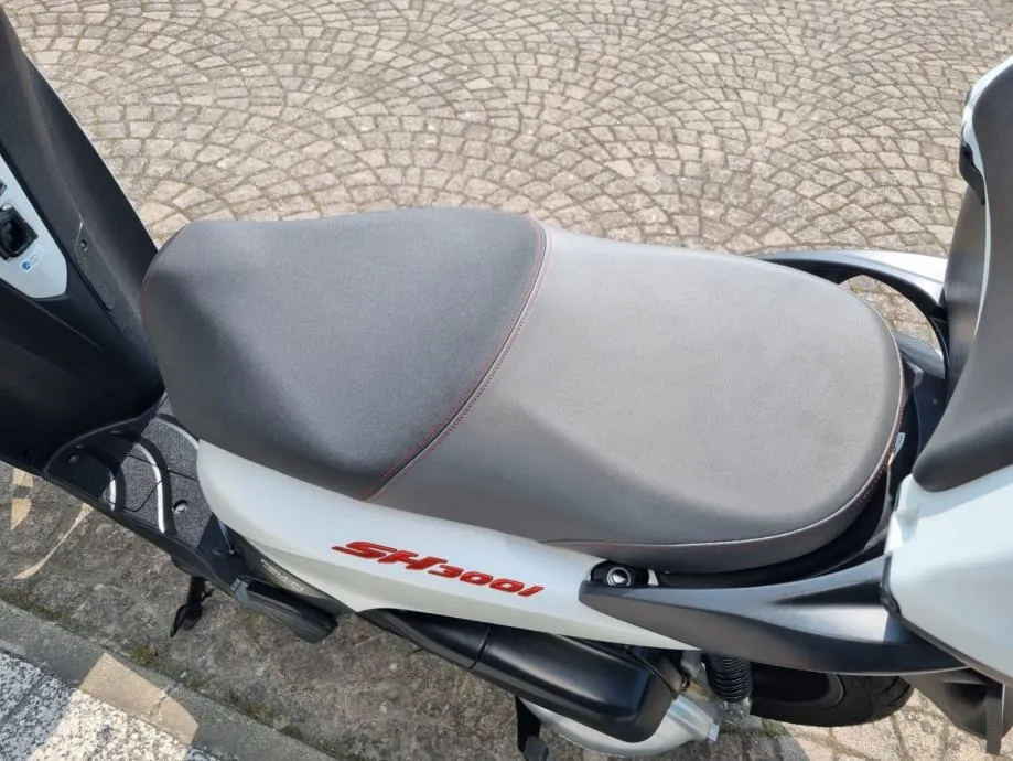 honda sh 300i sport abs, a2 kategorija, s garancijom, 2016 god. - slika 15