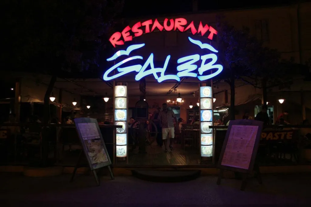 izrada reklama - svjetleće led fluo i neon reklame - slika 3