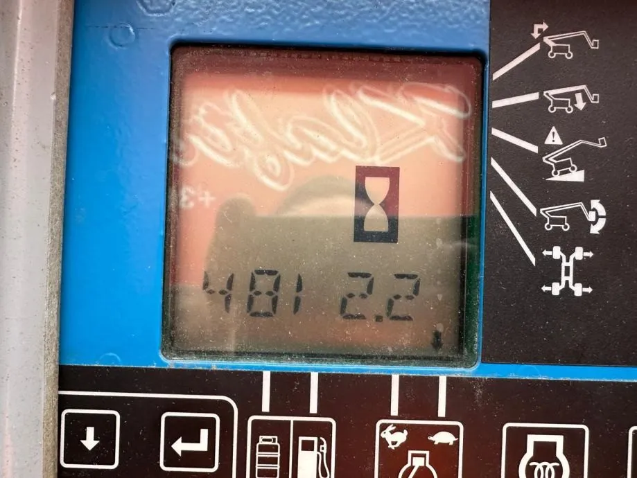 rabljena samohodna platforma genie z135/70 - radna visina 43 m - slika 9