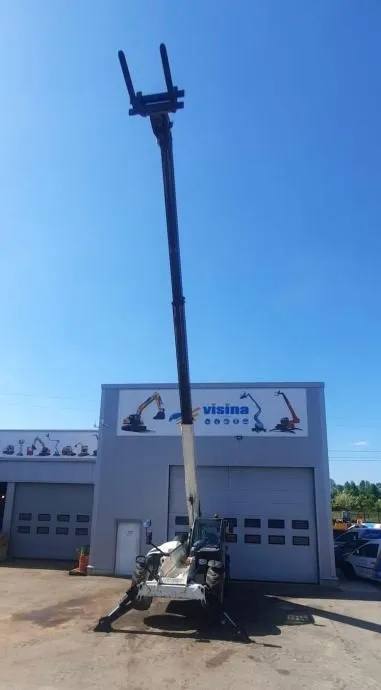 rabljeni teleskopski viličar manitou mt1440 - slika 6