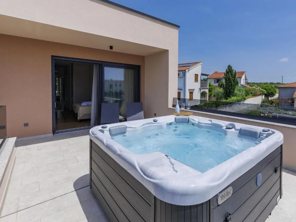 poreč-moderna vila sa bazenom na prodaji - slika 25