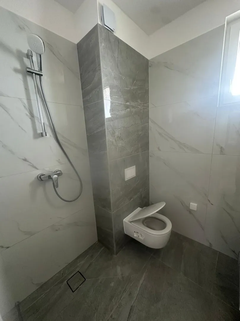 vabriga-dvoetažni stan na prodaji sa krovnom terasom od 110 m2 - slika 14