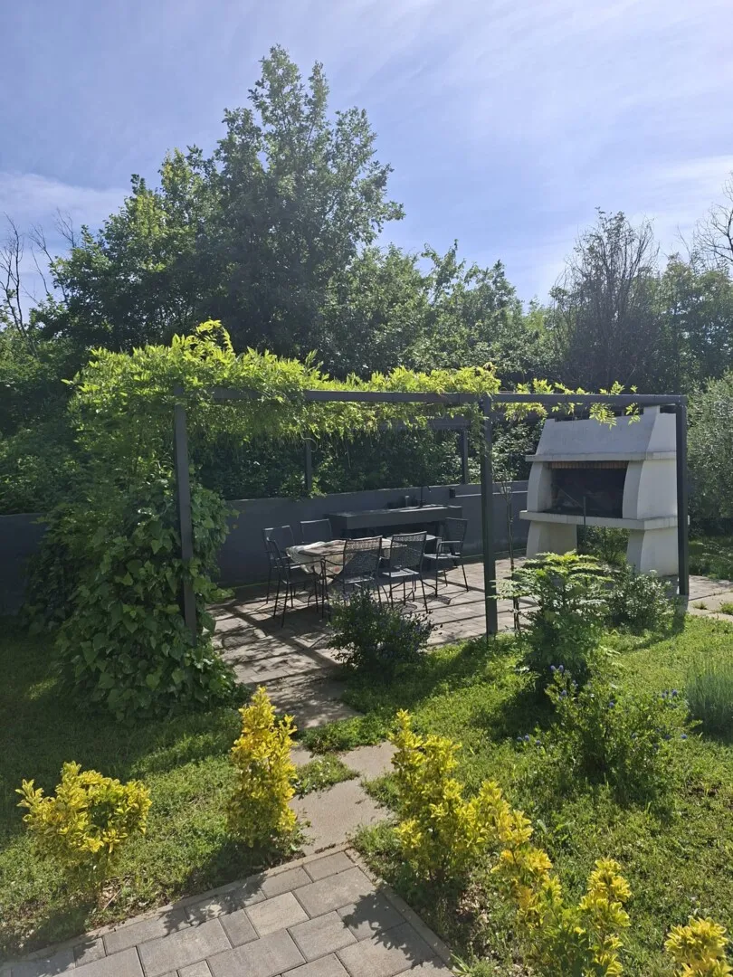 poreč 5 km- kuća sa dodatnim apartmanom na prodaji - slika 21