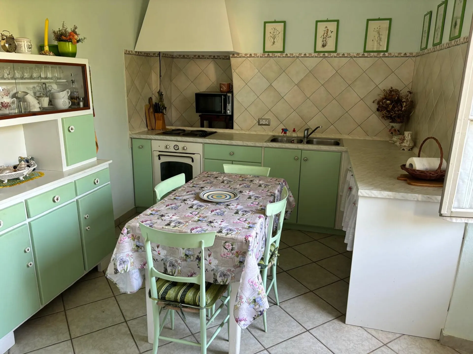 poreč-izvanredna lokacija-kuća sa dvorištem na prodaji - slika 8