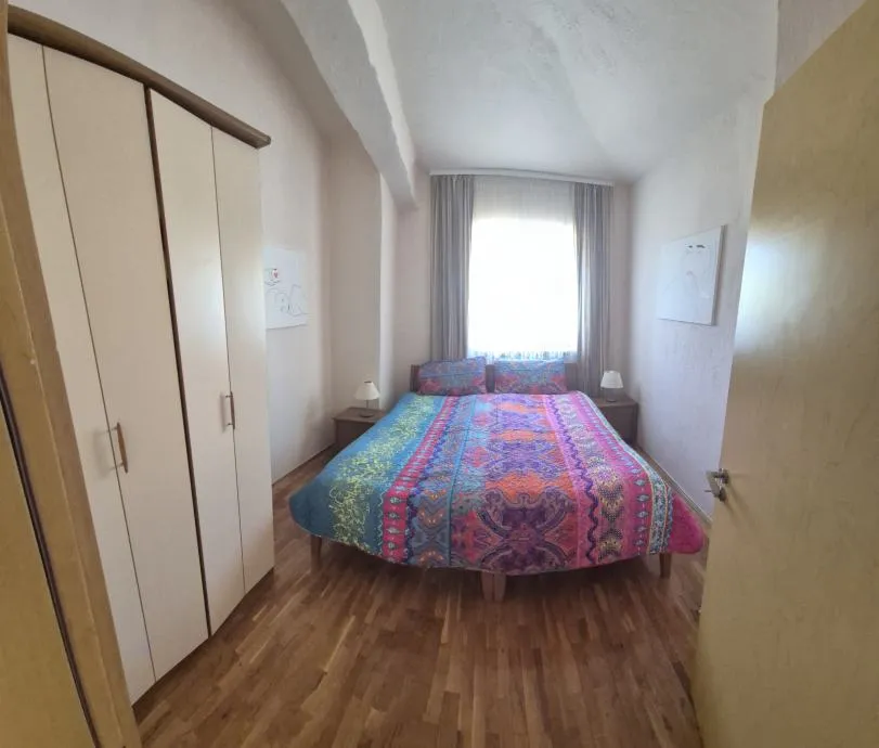 kaštelir-na prodaji kamena kuća sa bazenom i panoramskim pogledom na more - slika 10