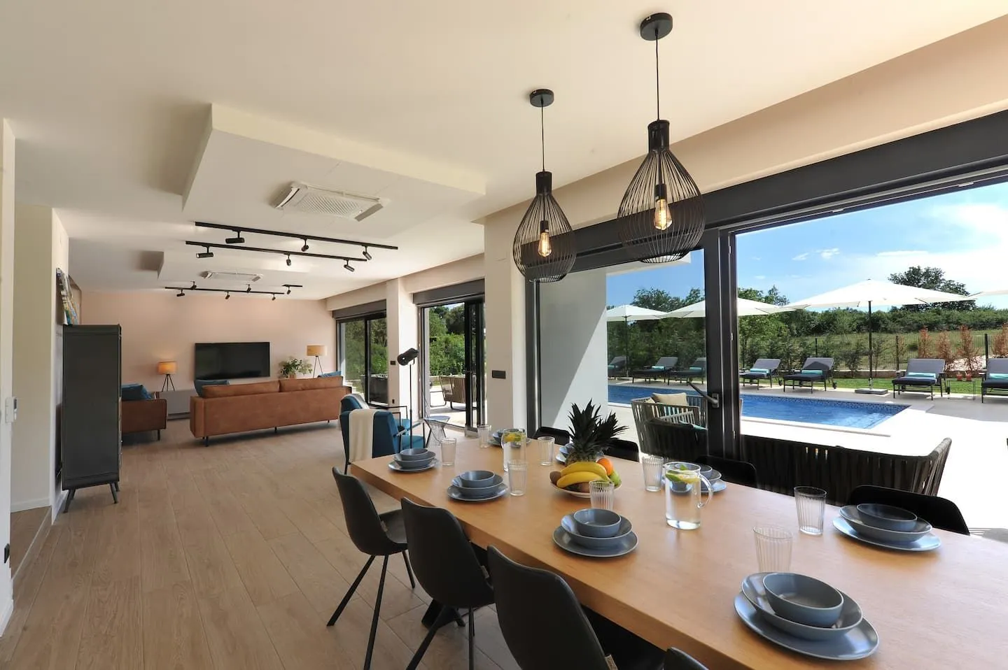 poreč okolica - predivna moderna vila sa bazenom prodaje se - slika 3