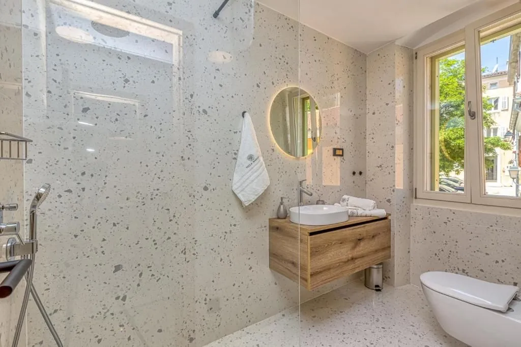 vrsar-apartmanska kuća na prodaji - slika 10
