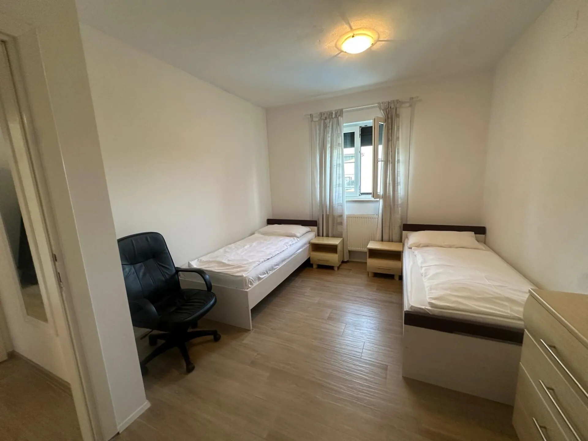 ekskluzivna stambeno-poslovna zgrada s bazenom i pogledom na more – poreč - slika 20