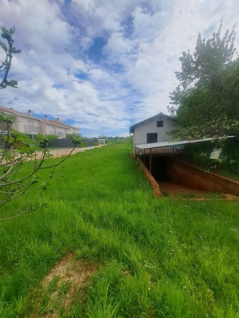 poreč-stancija vodopija -zemljište na prodaju sa kučicom - slika 6