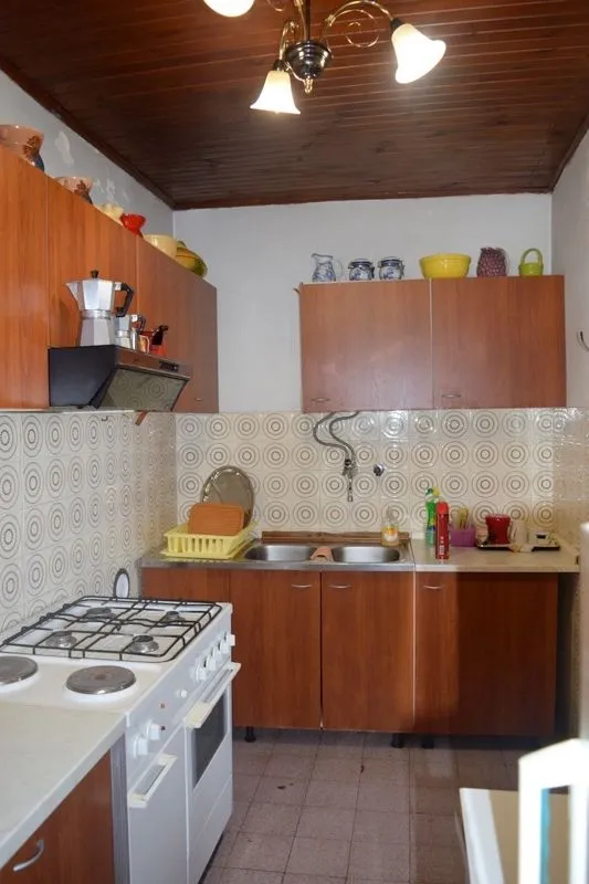 tar-kamena kuća na prodaji - slika 3