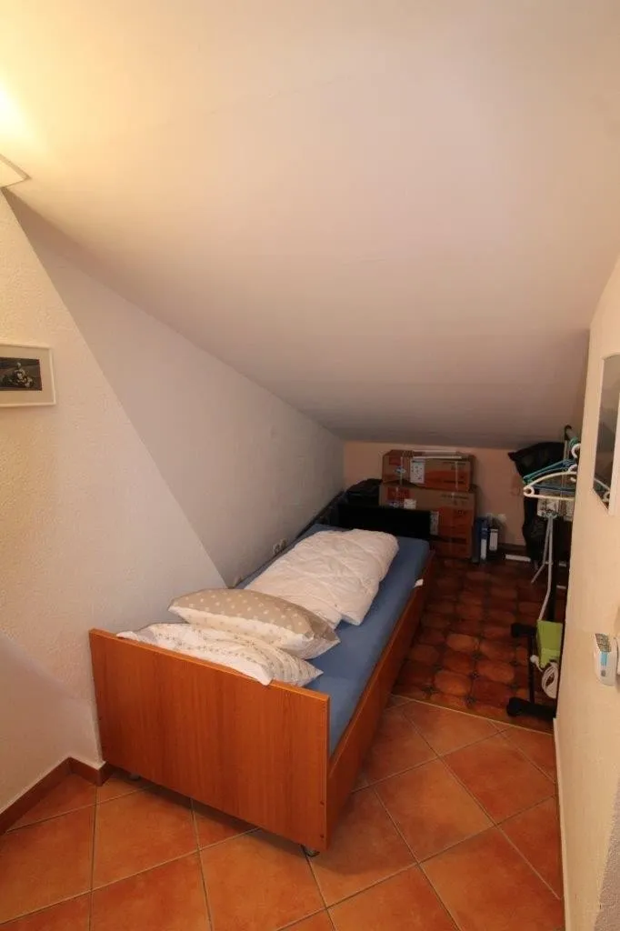 červar porat- renovirani stan sa 3 spavaće sobe - slika 9