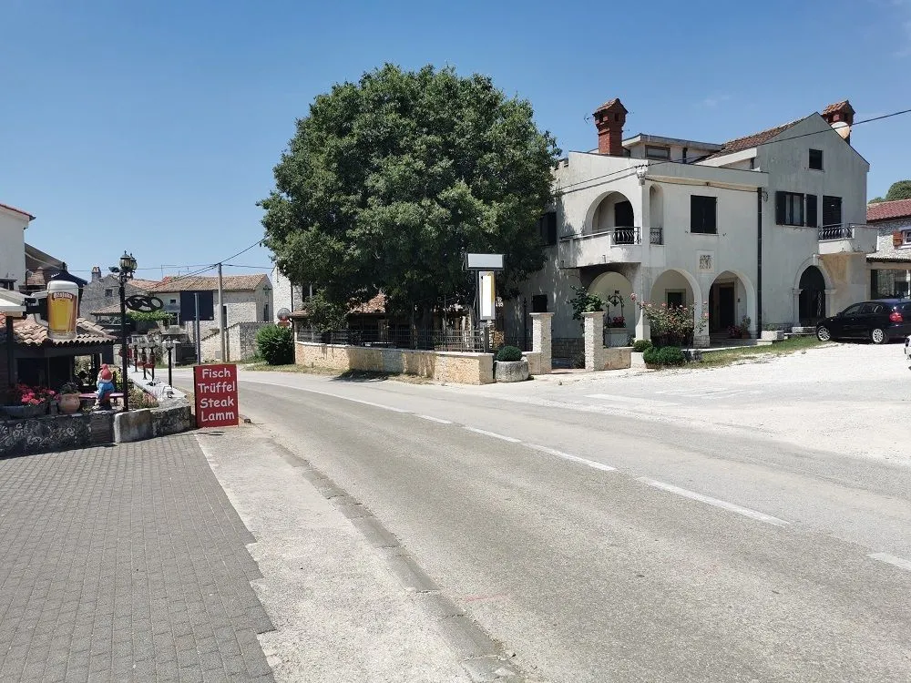 vrsar 7 km-kamena kuća na prodaji - slika 2
