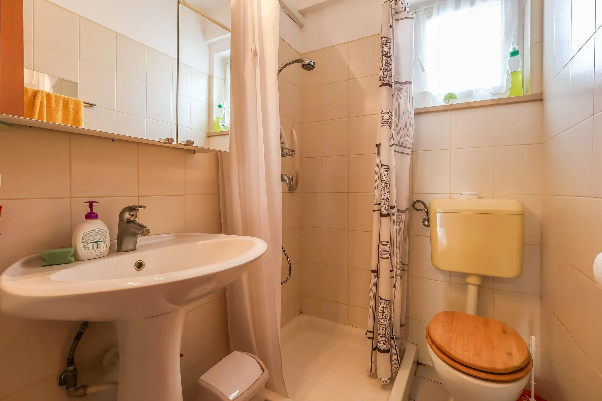 poreč-prizemnica sa bazenom i studio apartmanom na prodaji - slika 15