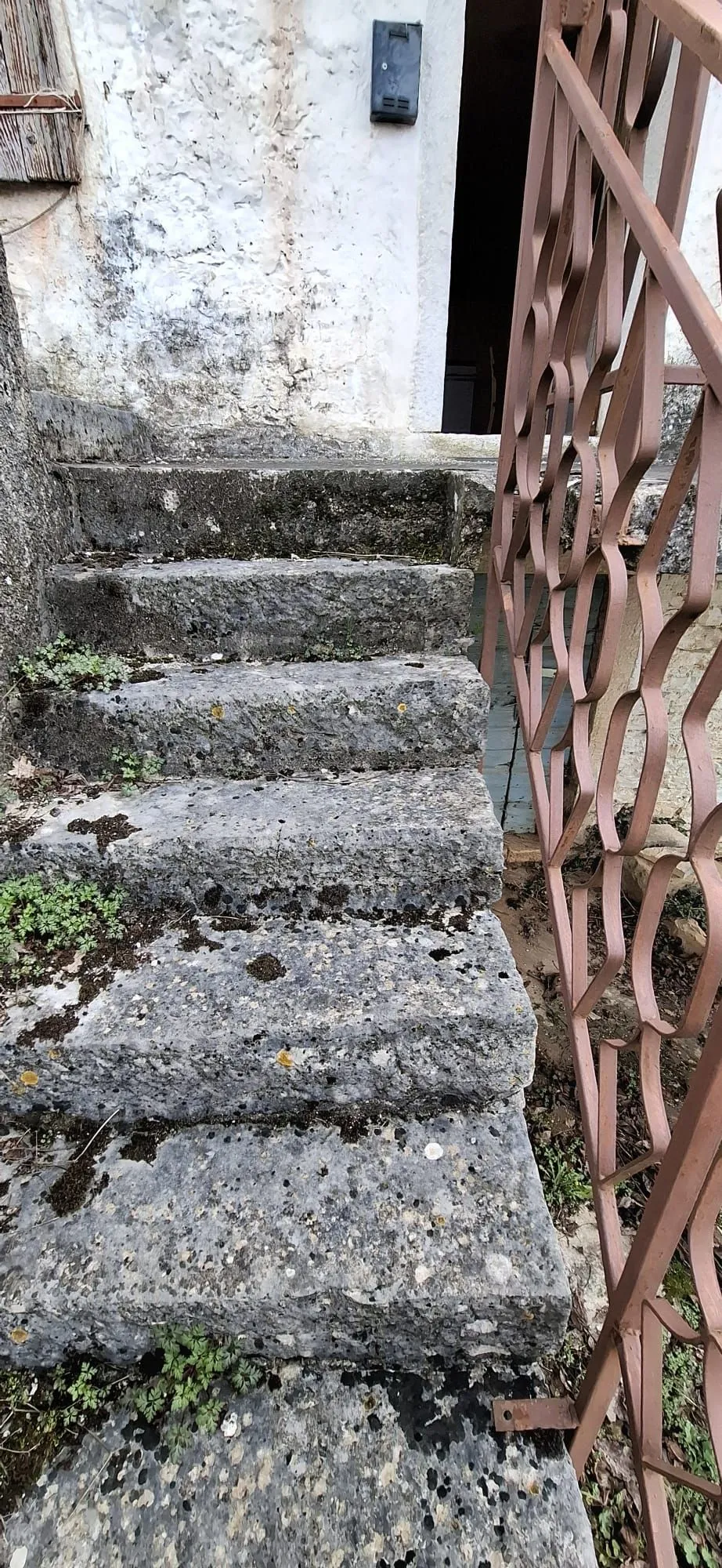 oprtalj -kamena kuća za adaptaciju - slika 11