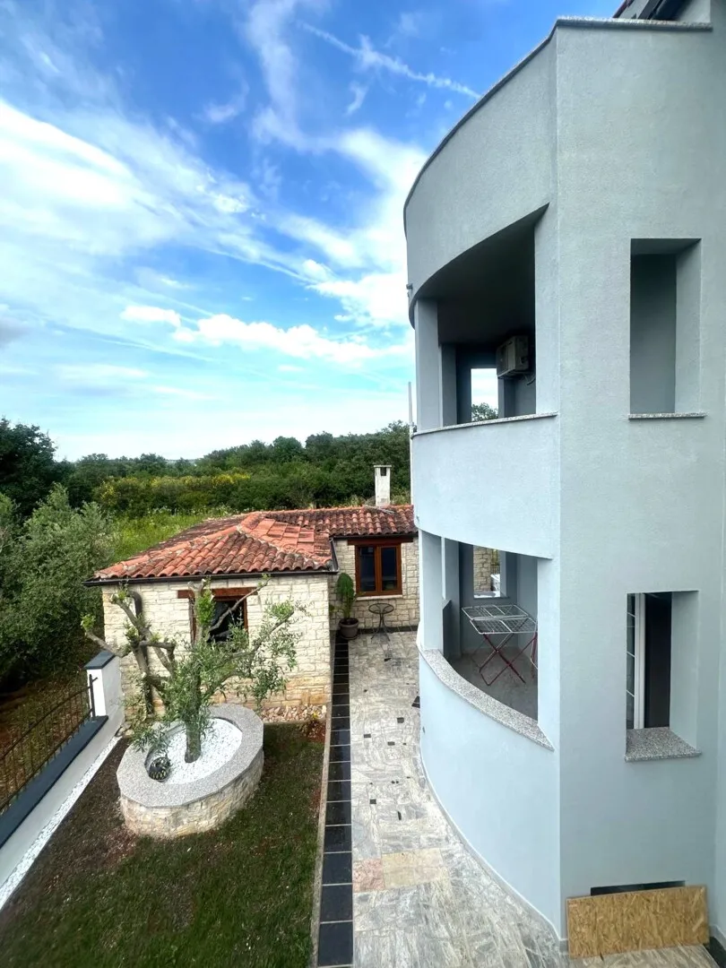ekskluzivna stambeno-poslovna zgrada s bazenom i pogledom na more – poreč - slika 21