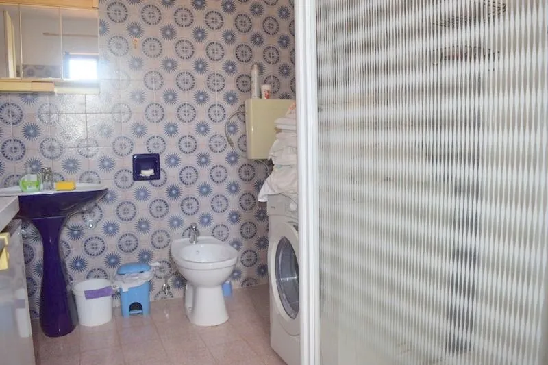 tar-kamena kuća na prodaji - slika 17