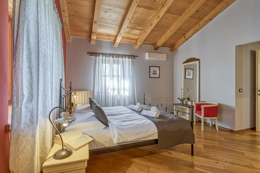 poreč-predivna kamena vila na prodaji sa bazenom - slika 17