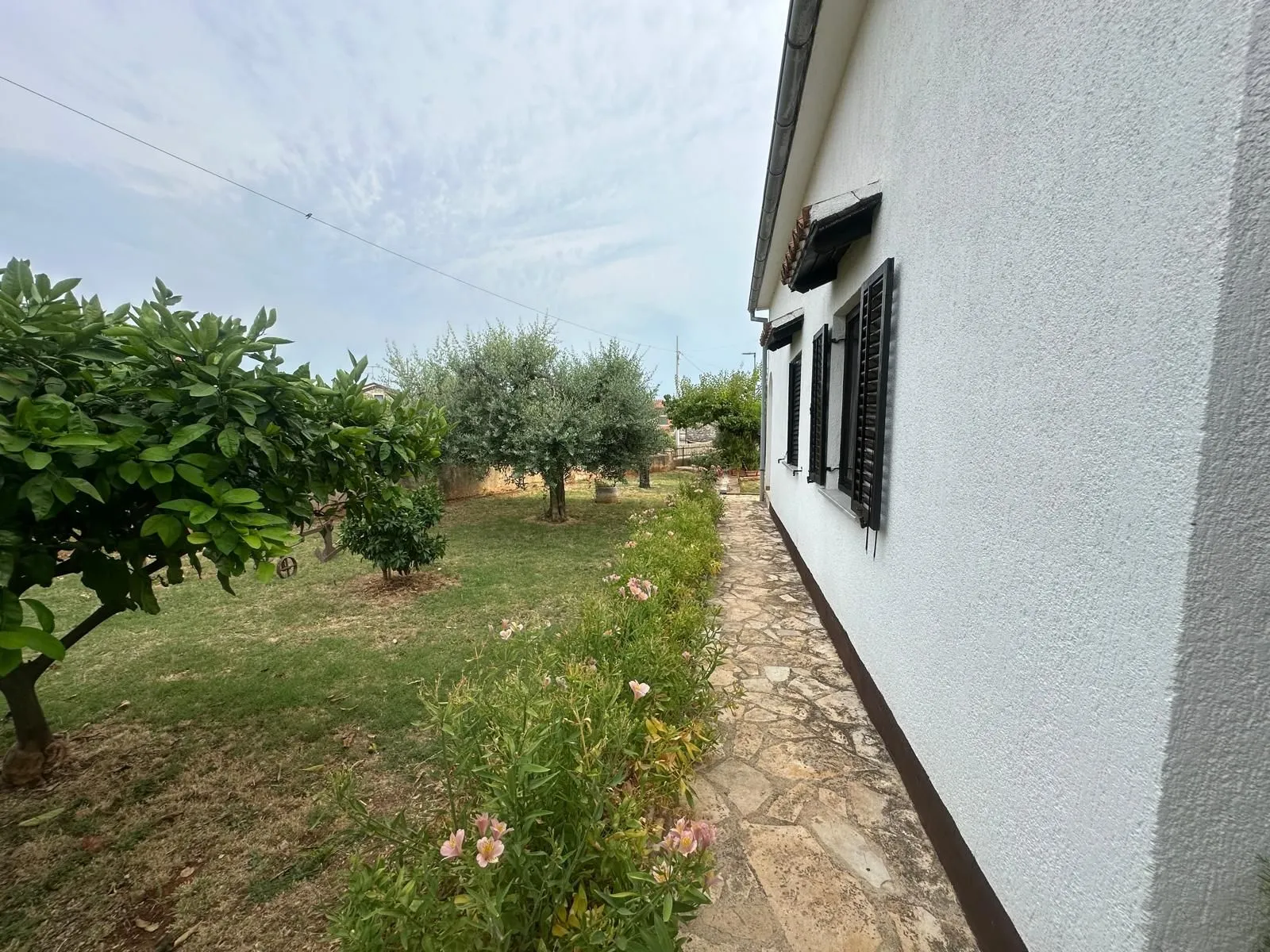 vabriga-obiteljska kuća na prodaju - slika 3