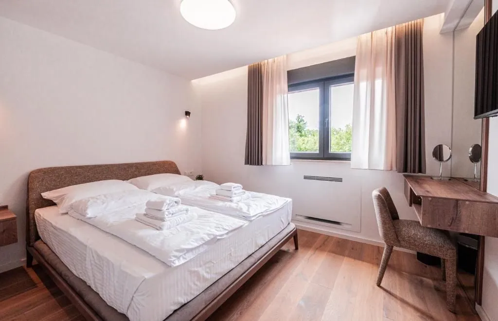 poreč 2 km-luksuzna vila sa bazenom na prodaji - slika 13