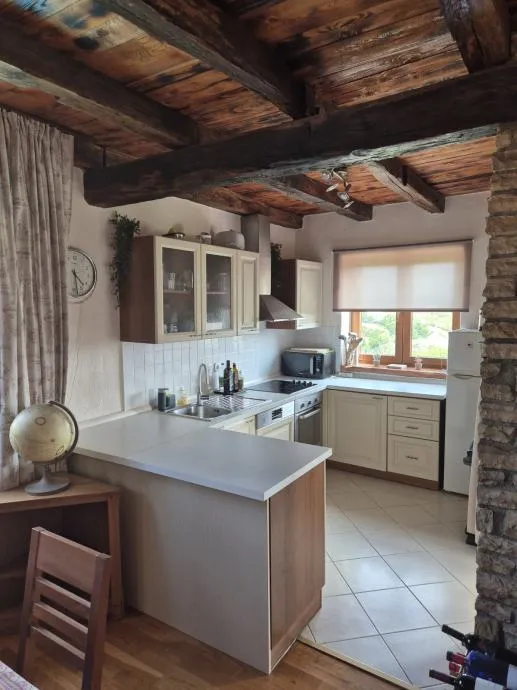 kaštelir-na prodaji kamena kuća sa bazenom i panoramskim pogledom na more - slika 7