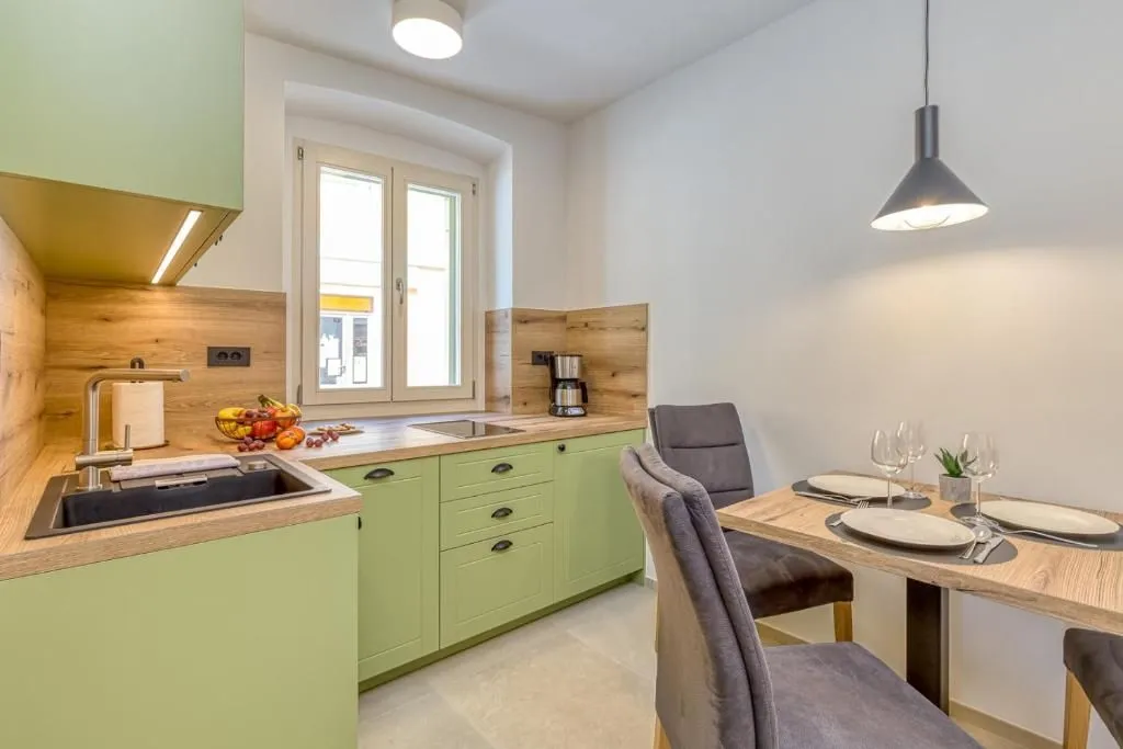 vrsar-apartmanska kuća na prodaji - slika 6