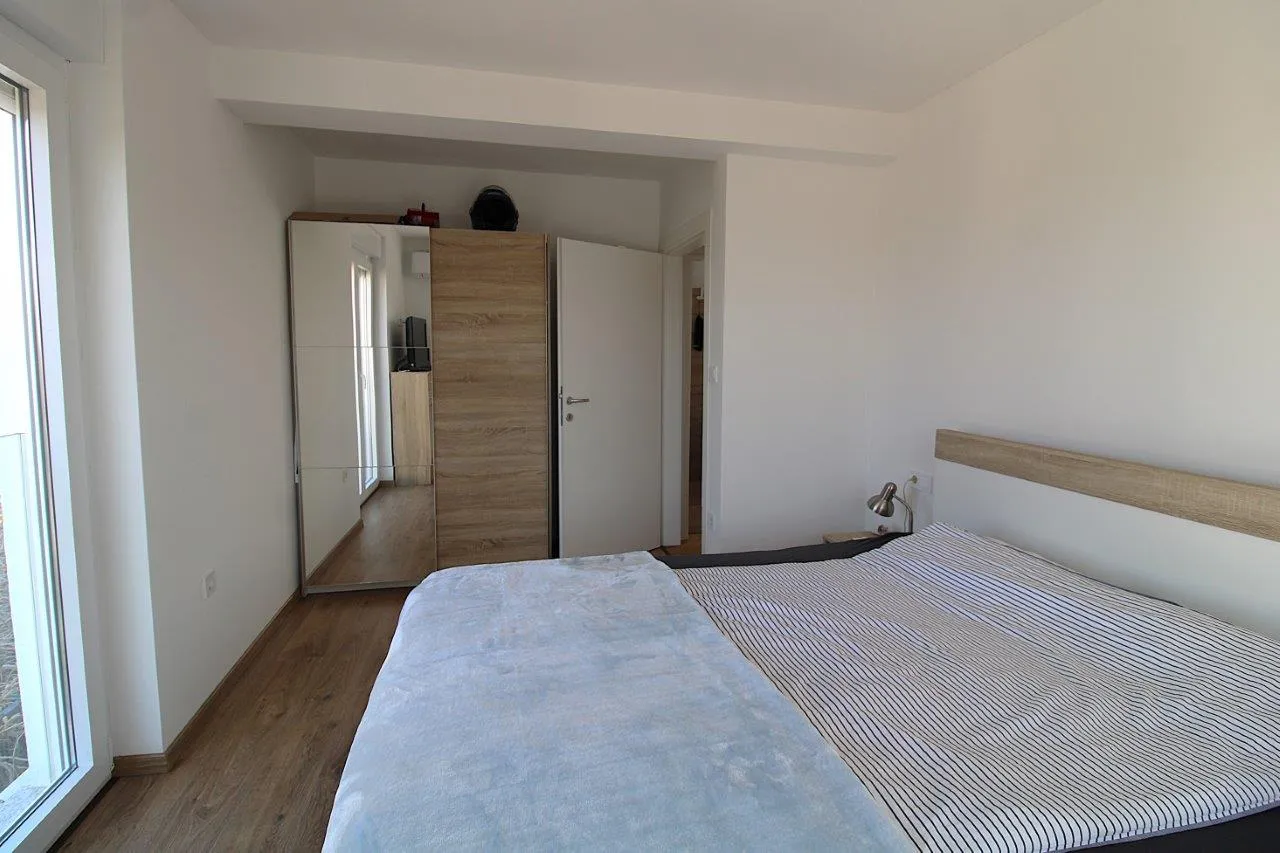 poreč 5 km- kuća sa dodatnim apartmanom na prodaji - slika 18