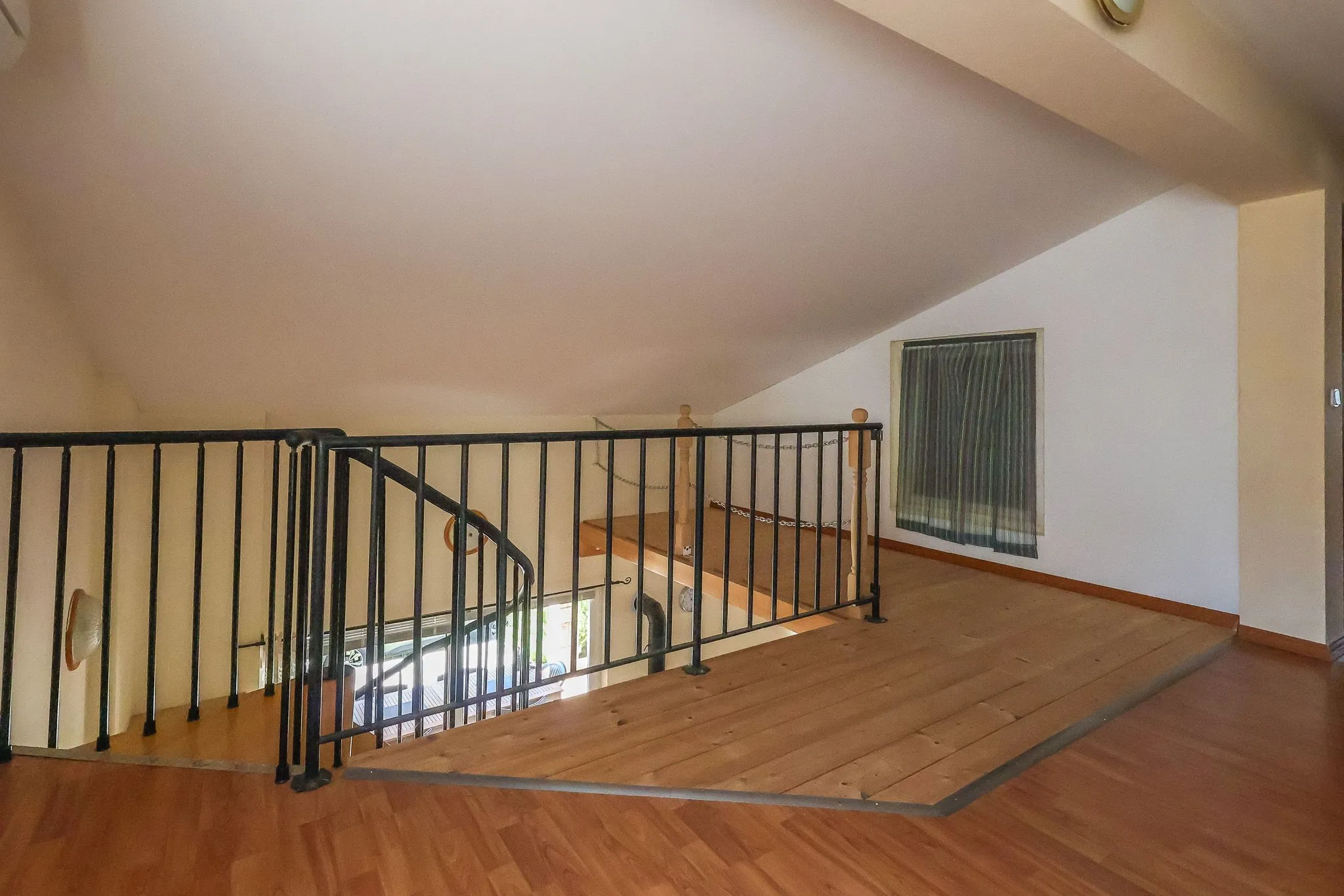 poreč-prizemnica sa bazenom i studio apartmanom na prodaji - slika 18