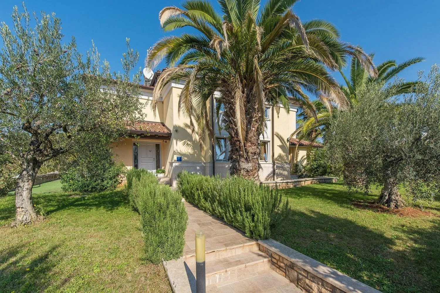 poreč-vila sa bazenom na prodaji , blizina mora - slika 21
