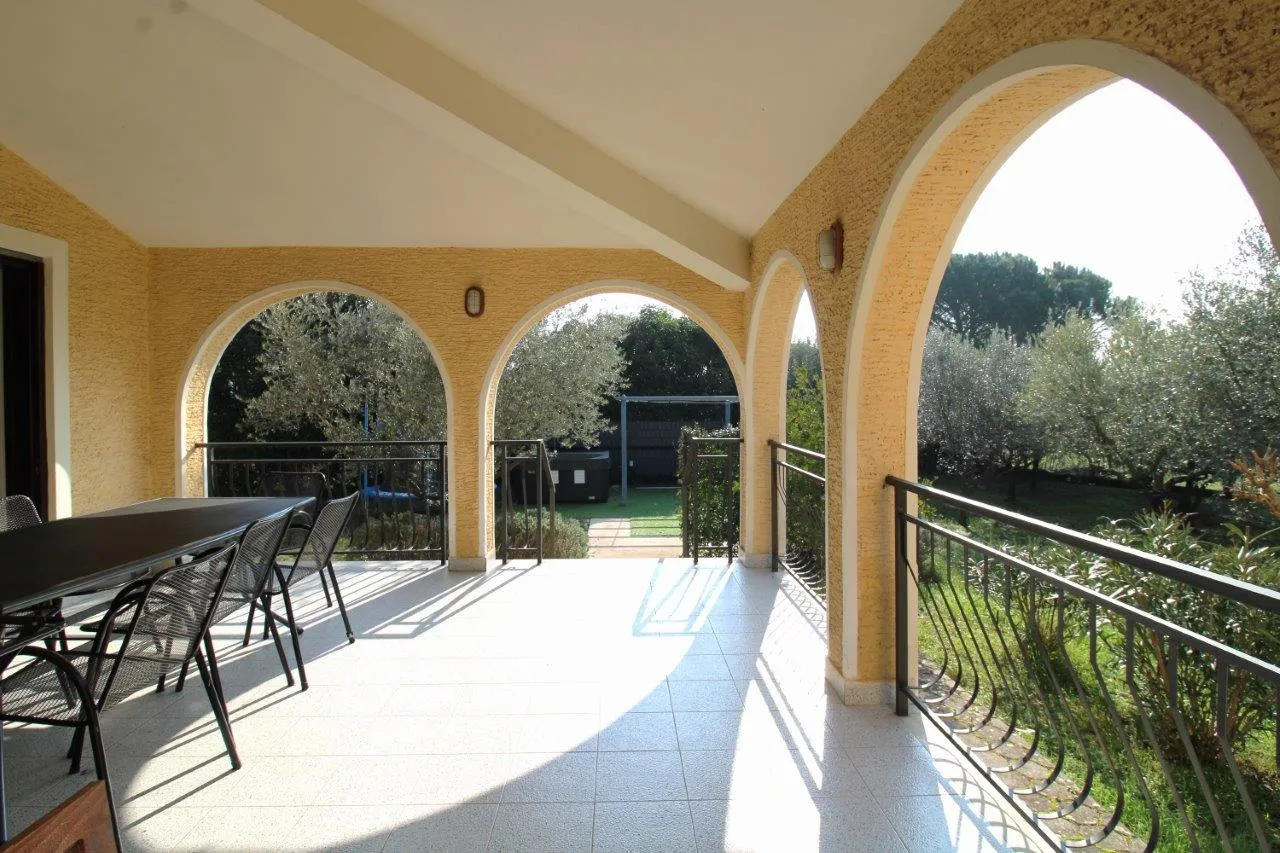 poreč-kuća sa stana na 1500 m od mora - slika 4