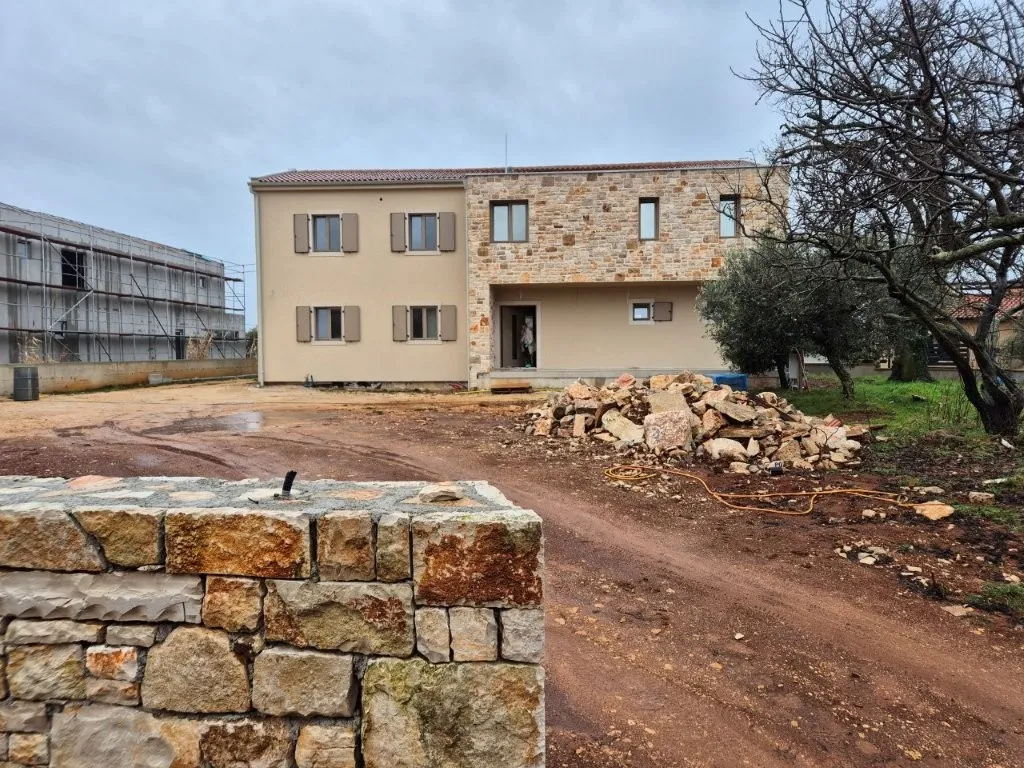 poreč okolica-moderna dizajnerska vila na prodaji - slika 14