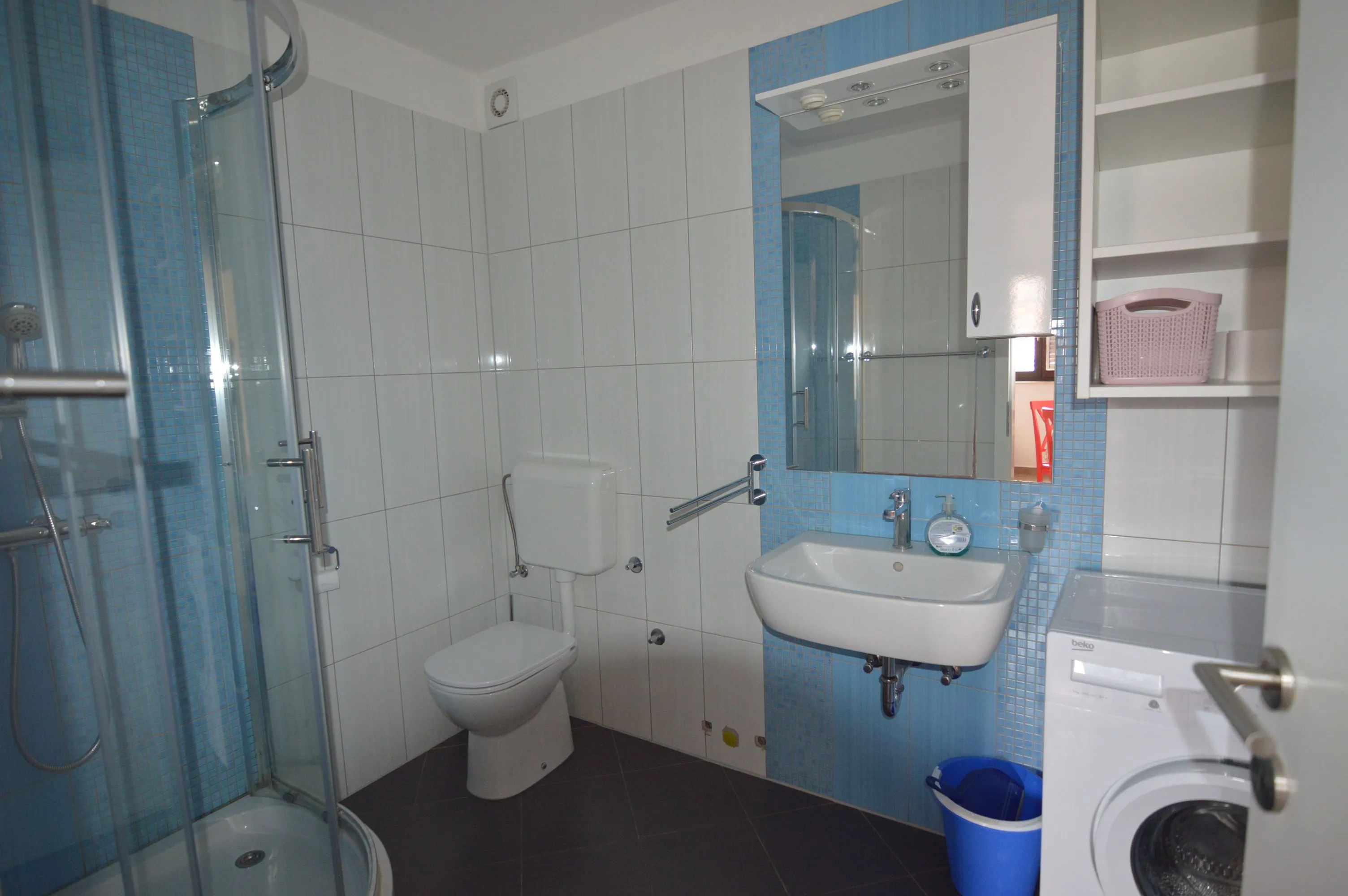 vabriga-dvojna kuća sa četiri apartmana na prodaji - slika 21