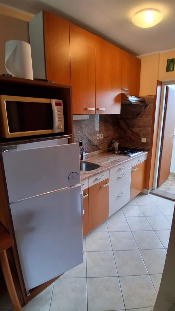 červar-porat -garsonijera na prodaju 1 kat - slika 9