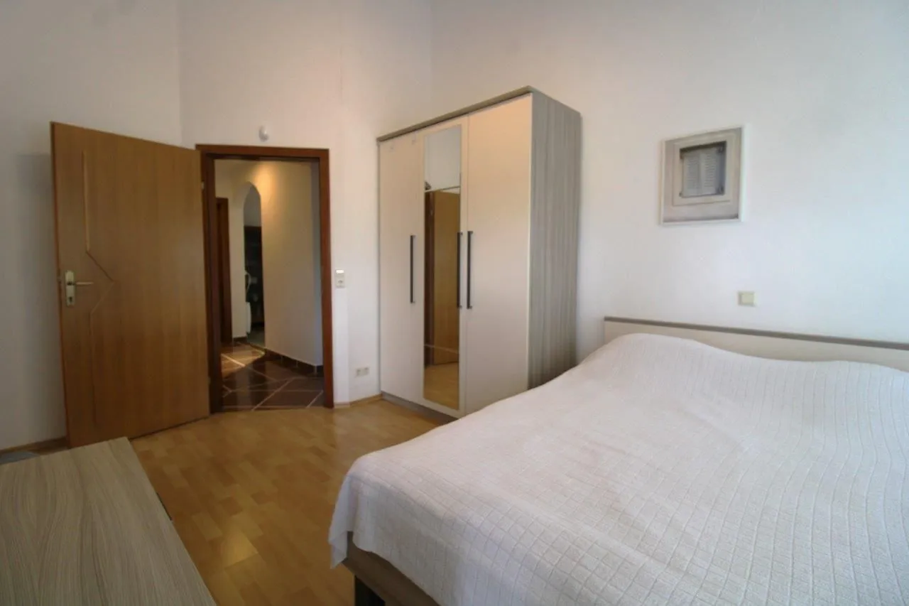 poreč 2 km-mediteranska vila sa bazenom na prodaji - slika 28