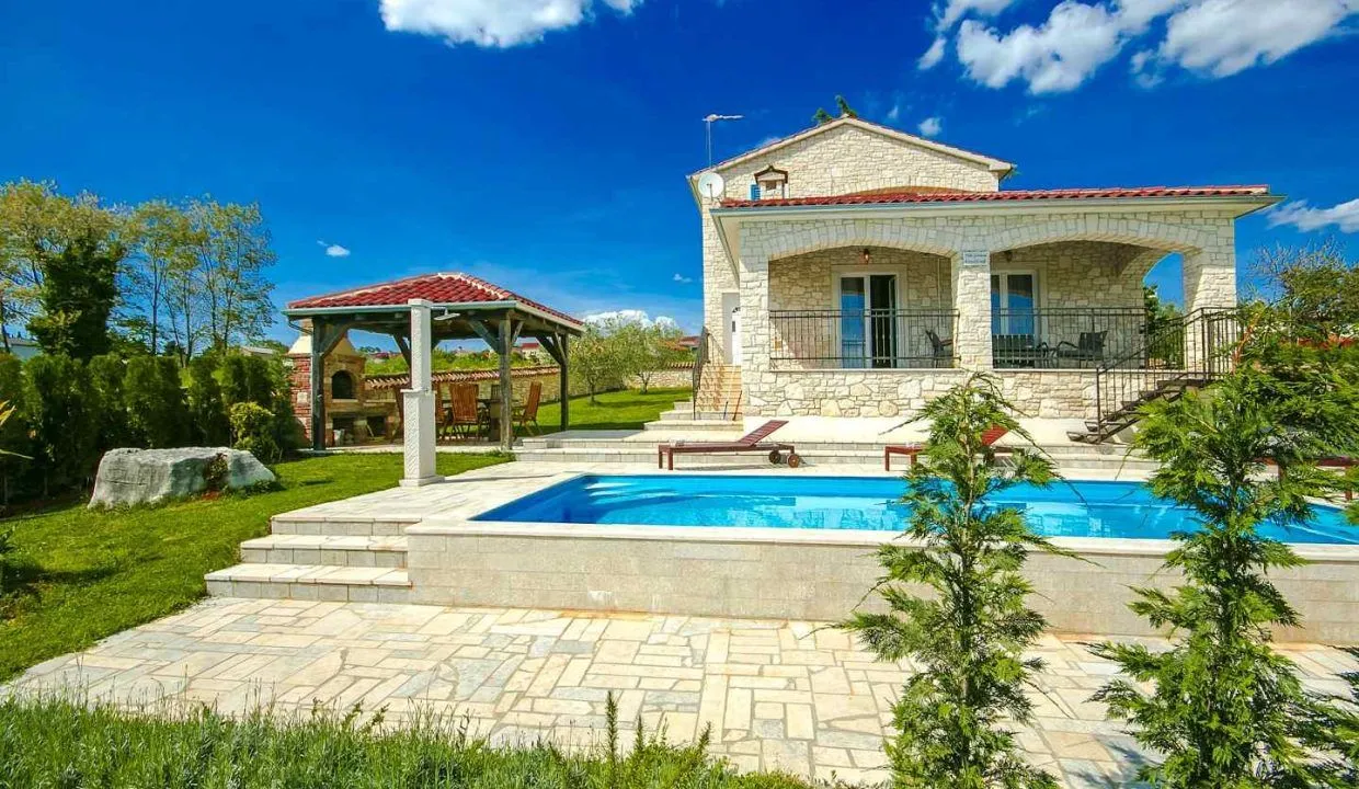 poreč okolica-rustikalna vila sa bazenom na prodaji - slika 1