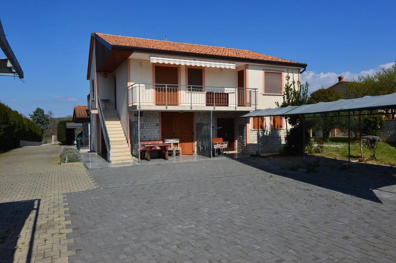 poreč-imanje na prodaju - slika 1