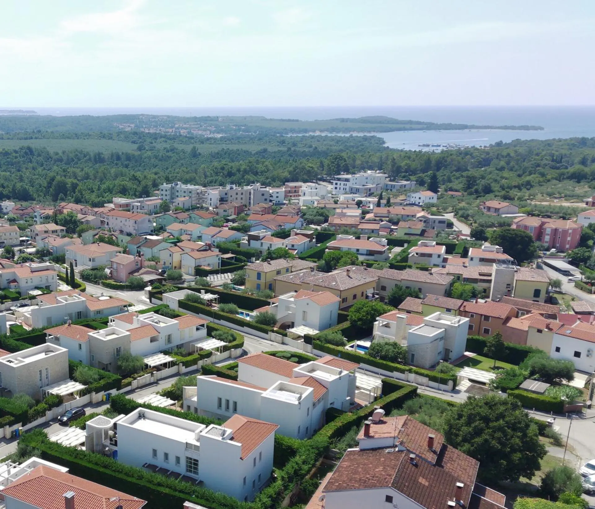 poreč-luksuzna moderna vila s panoramskim pogledom na more – 800 m od mora - slika 13