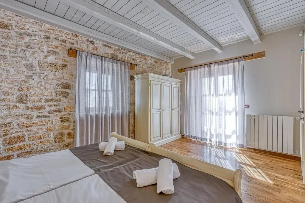poreč-predivna kamena vila na prodaji sa bazenom - slika 13