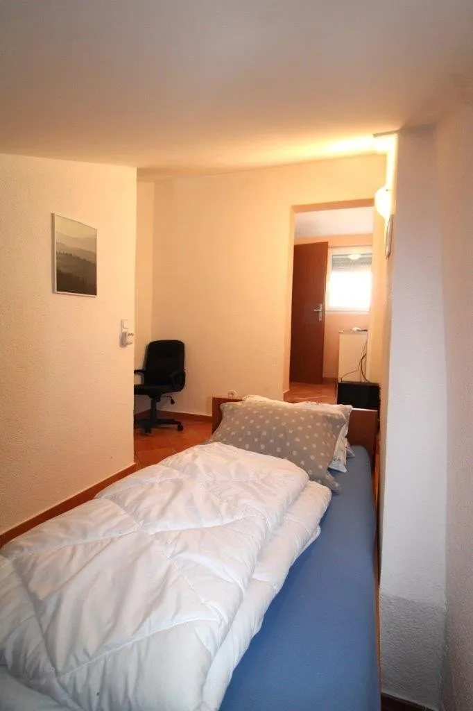 červar porat- renovirani stan sa 3 spavaće sobe - slika 11