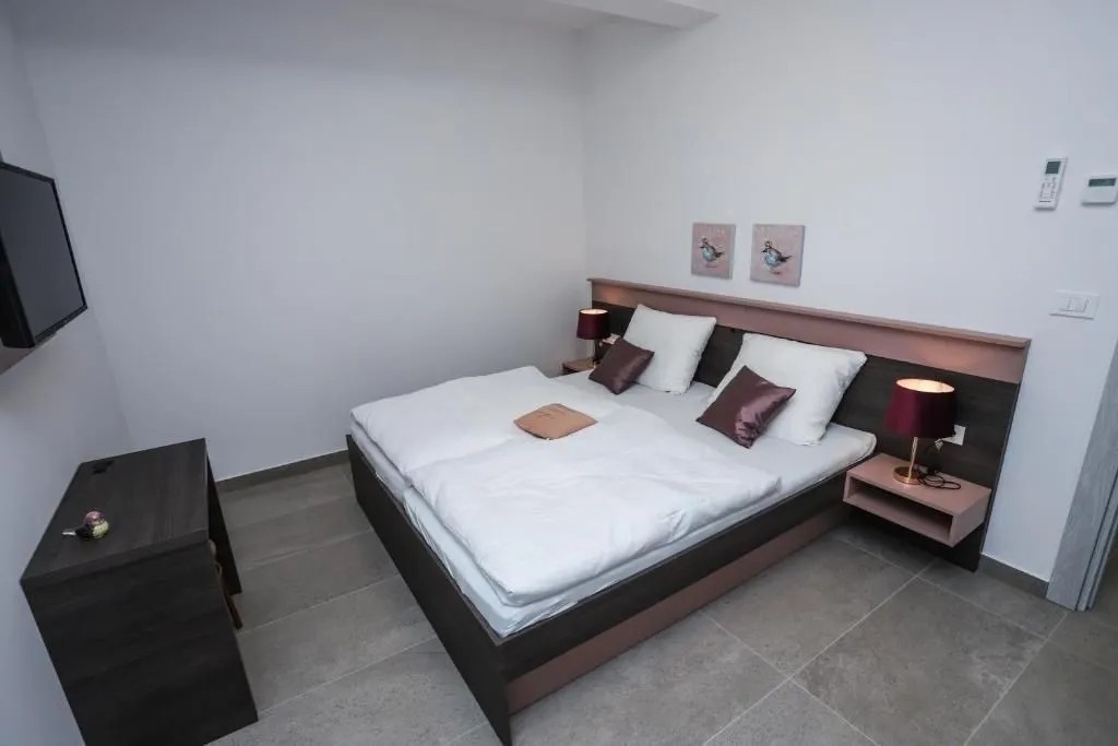 poreč-vila na prodaji 800 m od mora - slika 7