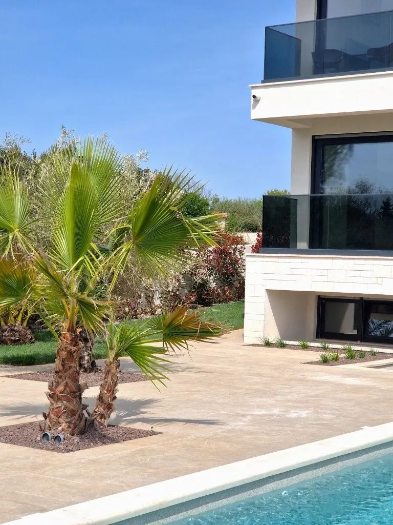 poreč-prekrasna moderna vila na prodaji - slika 2