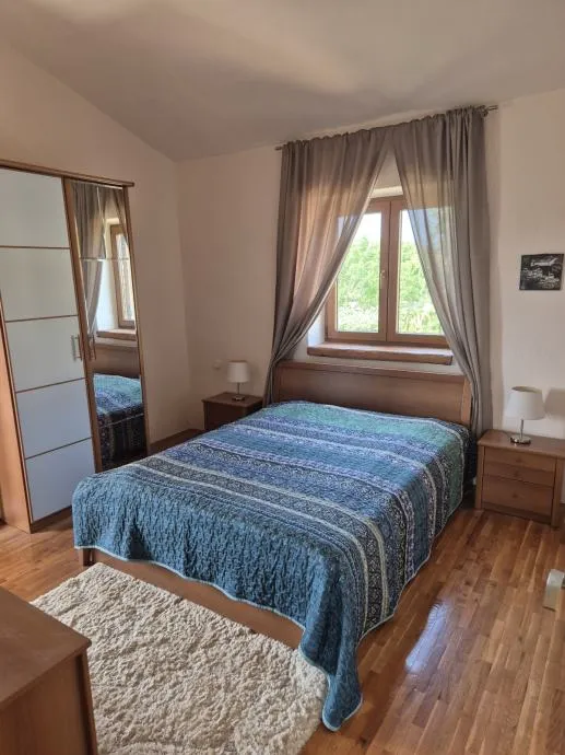 kaštelir-na prodaji kamena kuća sa bazenom i panoramskim pogledom na more - slika 8