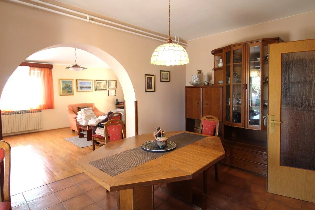 poreč-kuća sa stana na 1500 m od mora - slika 9