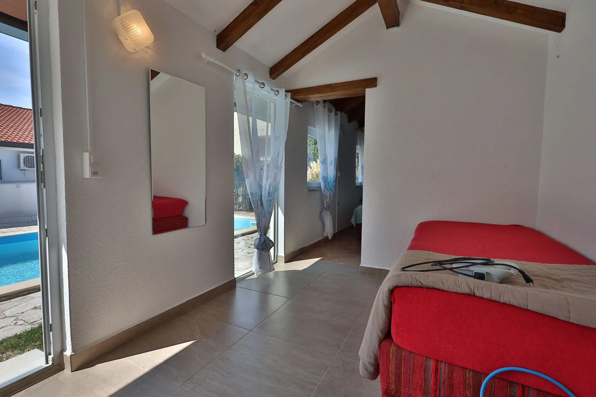 poreč-prizemnica sa bazenom i studio apartmanom na prodaji - slika 27