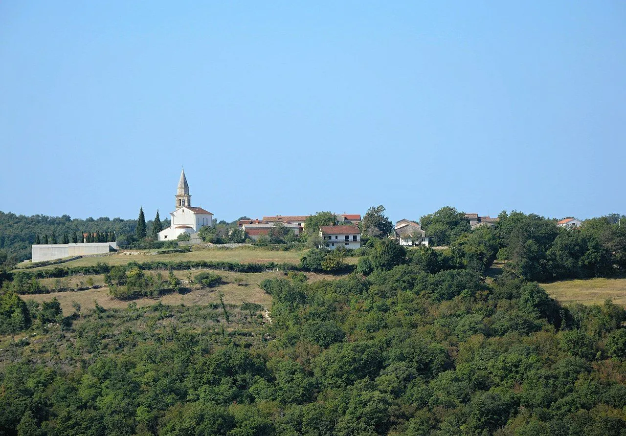 Kringa Građevinsko Zemljište Na Prodaji - Kringa, Tinjan